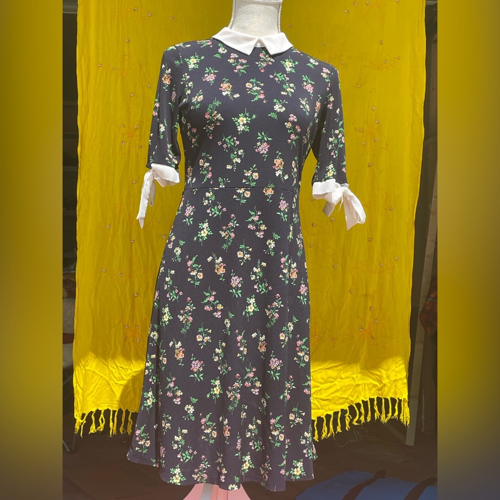 Women’s dresses sizes 4-6